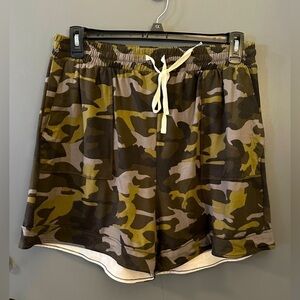Zenana NWT Women’s Camo Elastic Waist Shorts w/Pockets - Plus Sizes